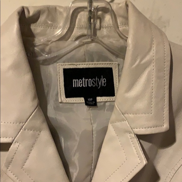 Coat - Picture 2 of 5